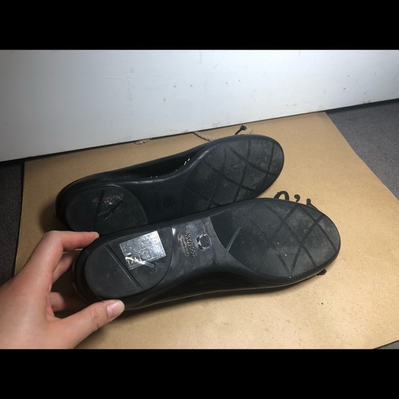 flats - Picture 3 of 5